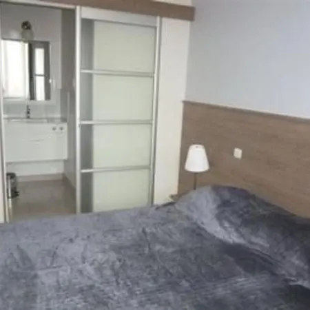 8 Pers. Avec Jardin Et Terrasses, 4 Chambres, Proche Le Mans Et Sable, Ideal Pour Familles - Fr-1-410-192 * Saint-Christophe-en-Champagne