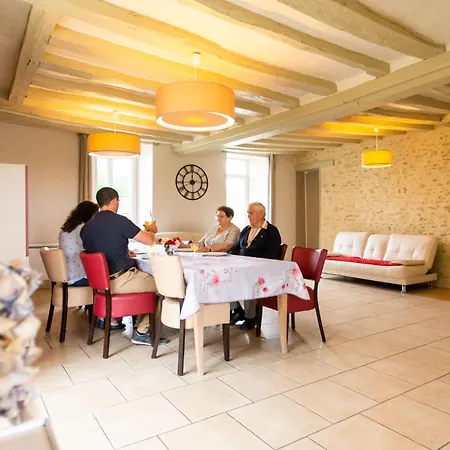 8 Pers. Avec Jardin Et Terrasses, 4 Chambres, Proche Le Mans Et Sable, Ideal Pour Familles - Fr-1-410-192 *