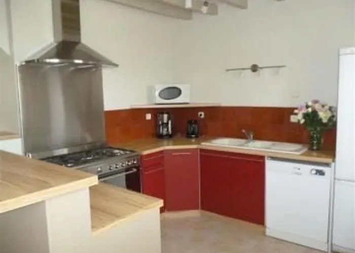 Σπίτι διακοπών 8 Pers. Avec Jardin Et Terrasses, 4 Chambres, Proche Le Mans Et Sable, Ideal Pour Familles - Fr-1-410-192