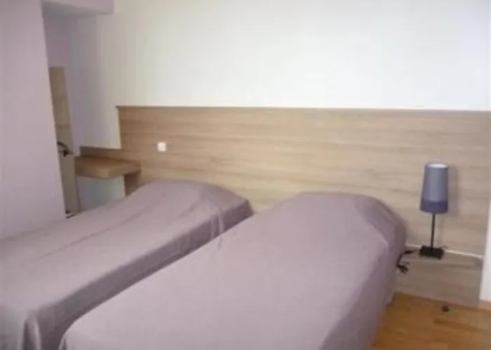 8 Pers. Avec Jardin Et Terrasses, 4 Chambres, Proche Le Mans Et Sable, Ideal Pour Familles - Fr-1-410-192 Saint-Christophe-en-Champagne