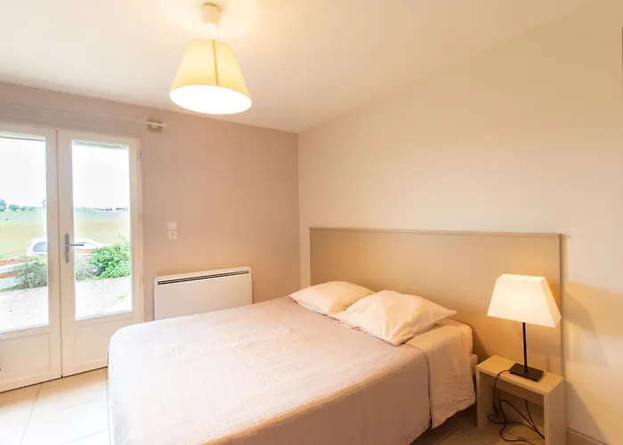 Σπίτι διακοπών 8 Pers. Avec Jardin Et Terrasses, 4 Chambres, Proche Le Mans Et Sable, Ideal Pour Familles - Fr-1-410-192 *